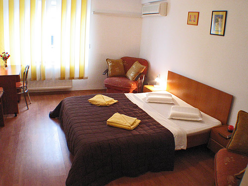 Bucuresti Apartament Langa Hotel Capitol,
RENTED FOR LONG TERM